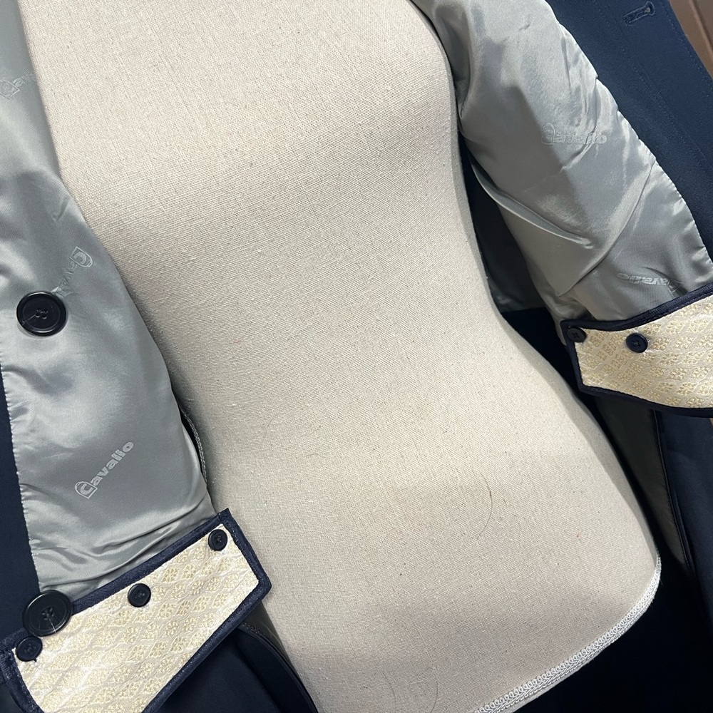 Cavallo custom shadbelly dressage coat - Picture 8 of 8